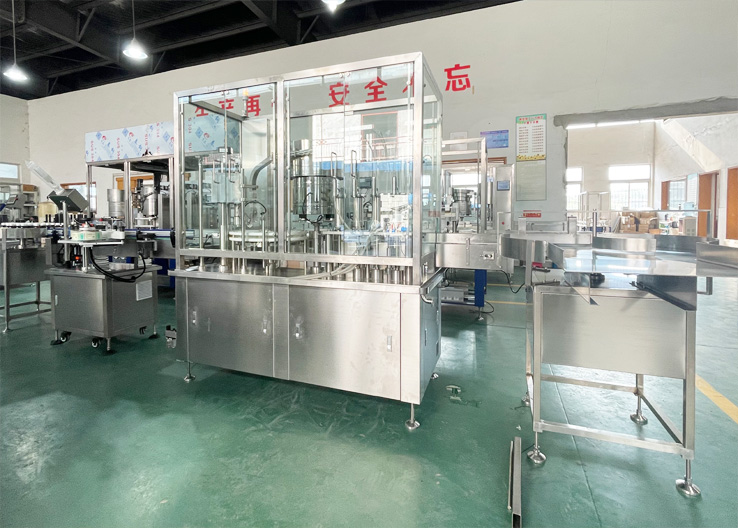 Complied GMP Pharma Syrup Filling Capping and Labeling Packaging Line